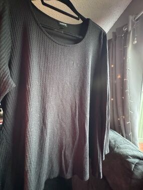 Torrid Black Waffle Knit Long Sleeve Flowy Top - Crew Neck, Size 3